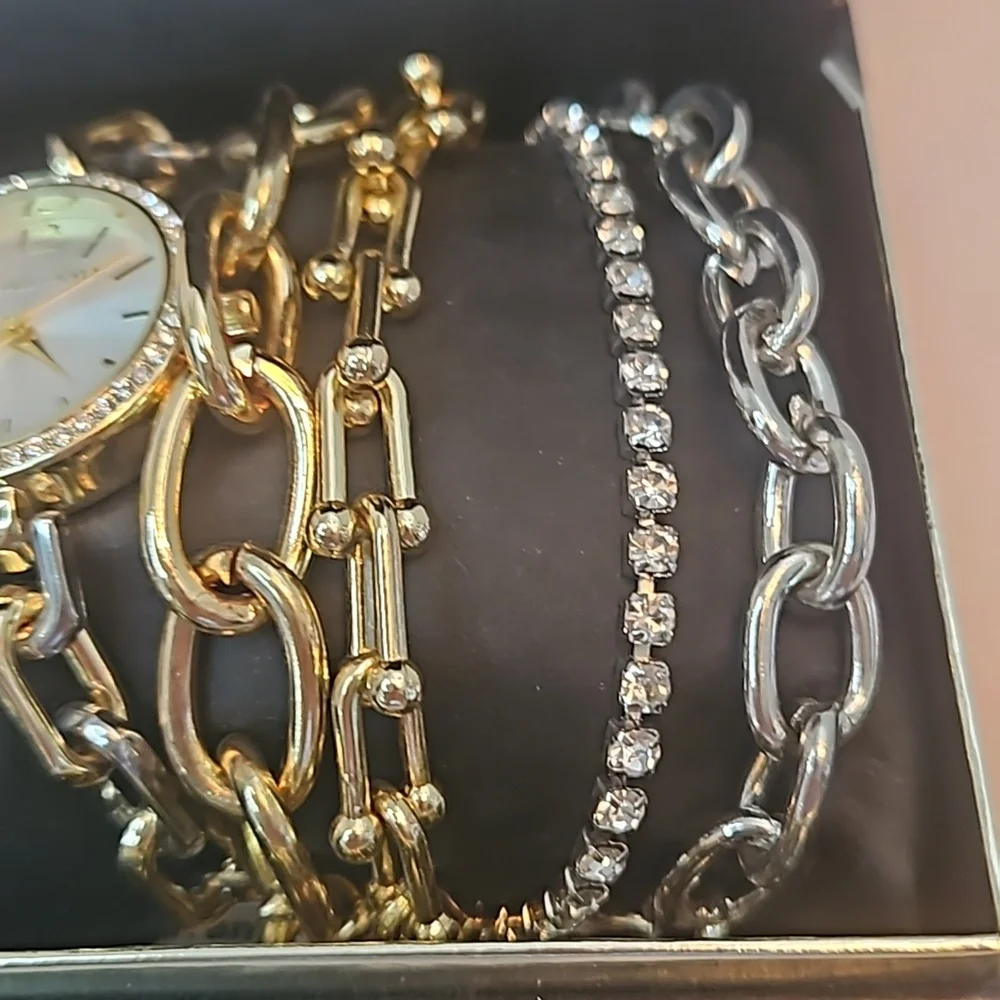 KENDALL & KYLIE  Watch and Bracelet gift 🎁 set - Picture 4 of 13